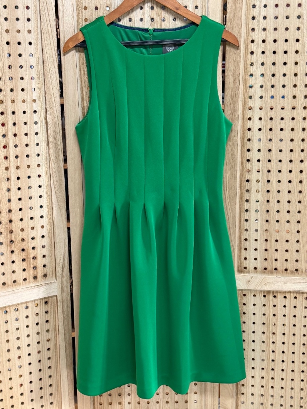 Vince Camuto Green Fit Flare Dress Size 10 Sleeveless Pleated
